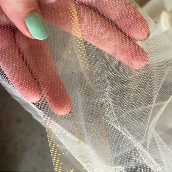 Sara Gabriel Malia Wedding Veil - 90” - Picture 6 of 8